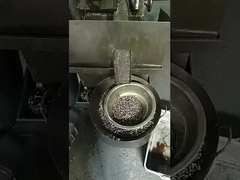 ステンレス鋼の小ネジ