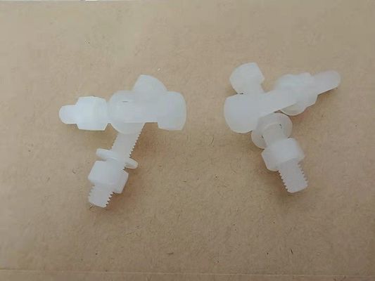 PVDFの防蝕ジンクス。ジンクスが付いているボルト。ナットおよび平らな洗濯機